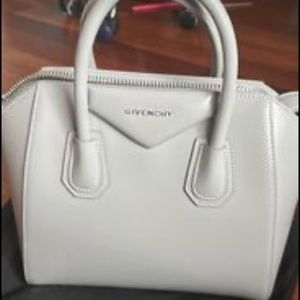 Large size antigota givenchy purse pearl grey